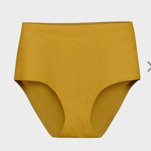 BRAND NEW! EBY Highwaisted panty Gold Dust, Size Small